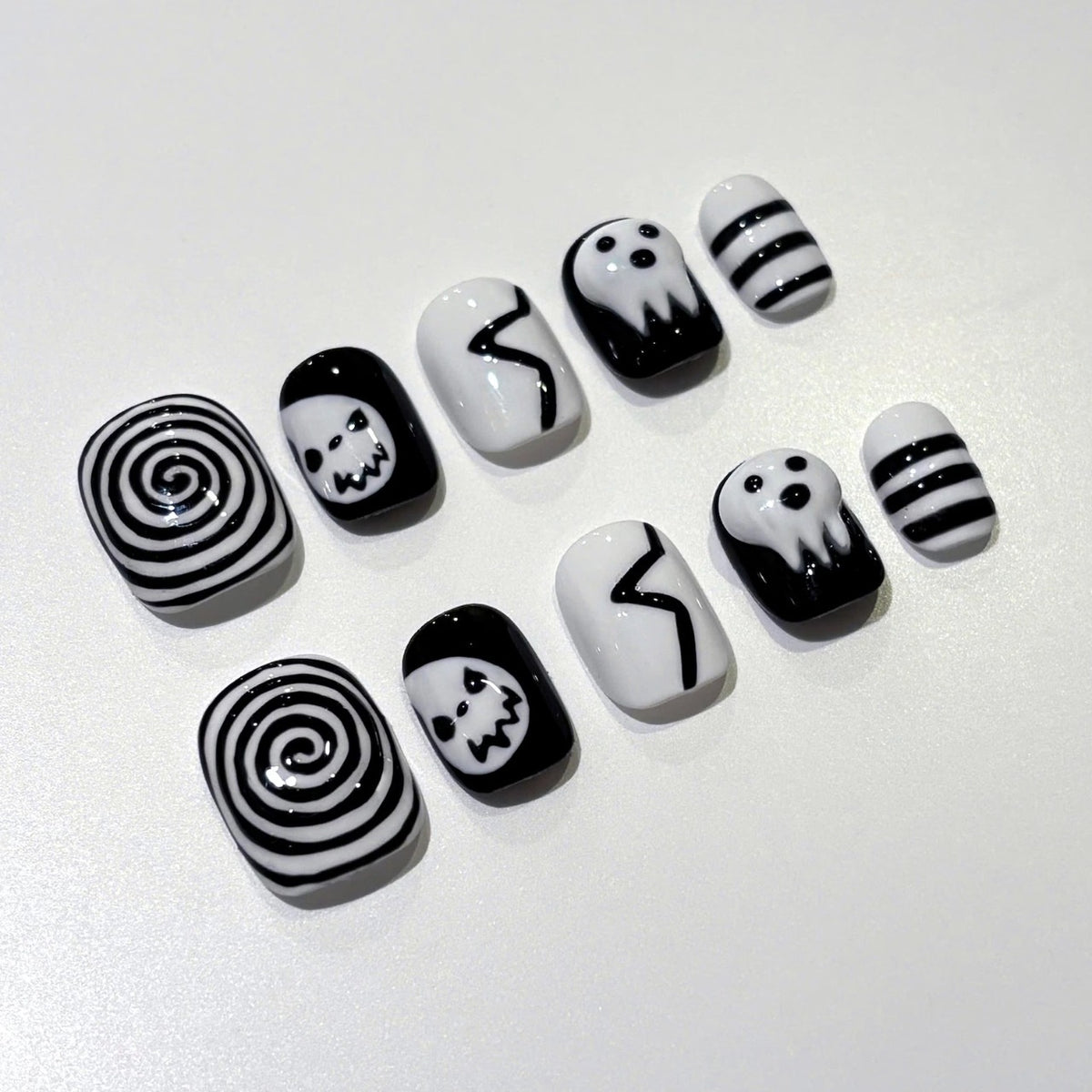 Halloween Press On Nails, Black White Ghost Skull & Swirl Gothic Nail Art
